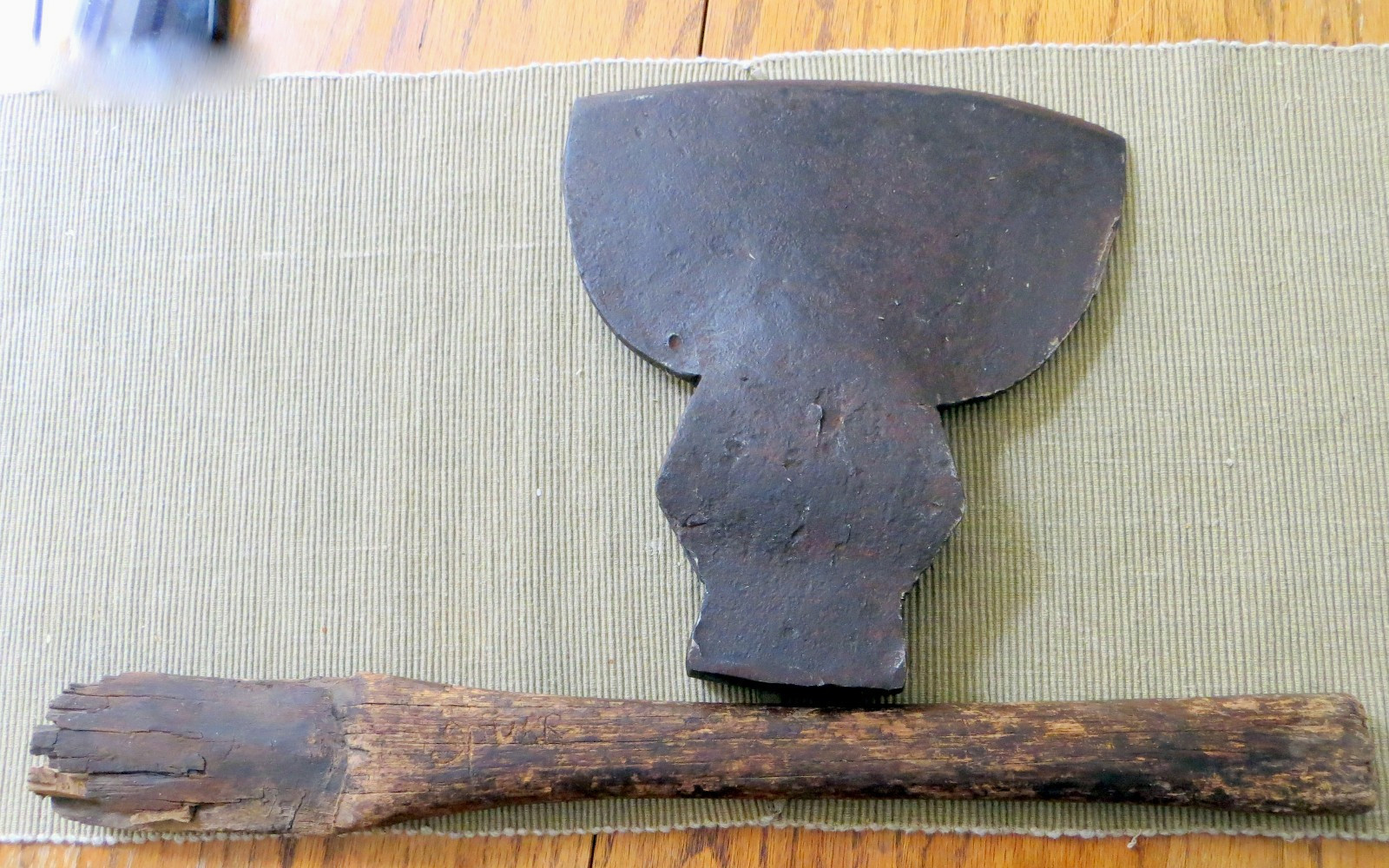 ANTIQUE 1800’s BROAD AXE HATCHET UNMARKED 10″L x 9″W 5lb 13oz SINGLE BEVEL BLADE
