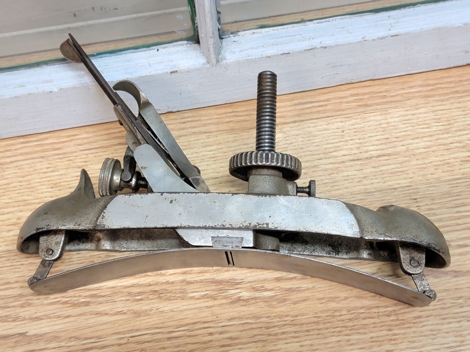 Extra Fine Stanley No. 20 Victor Circular Compass Plane Near Mint Nickel Plating