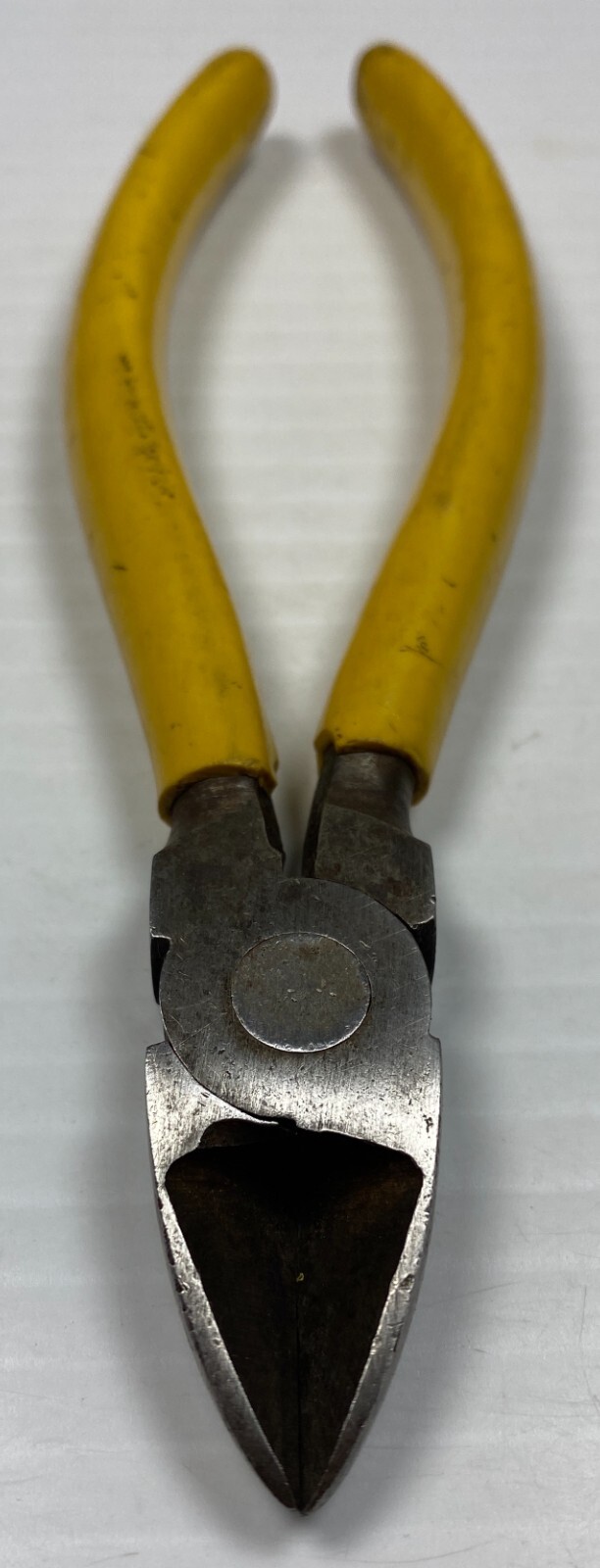 Vintage Great Neck Tools – 6-1/4″ Diagonal Side Cutter Pliers with Yellow Grips