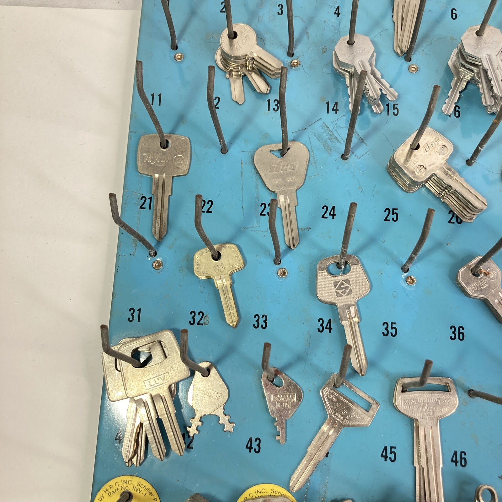 Vintage Curtis Industries Domestic Auto Key Blank Wall Rack Display w/ 140 Keys