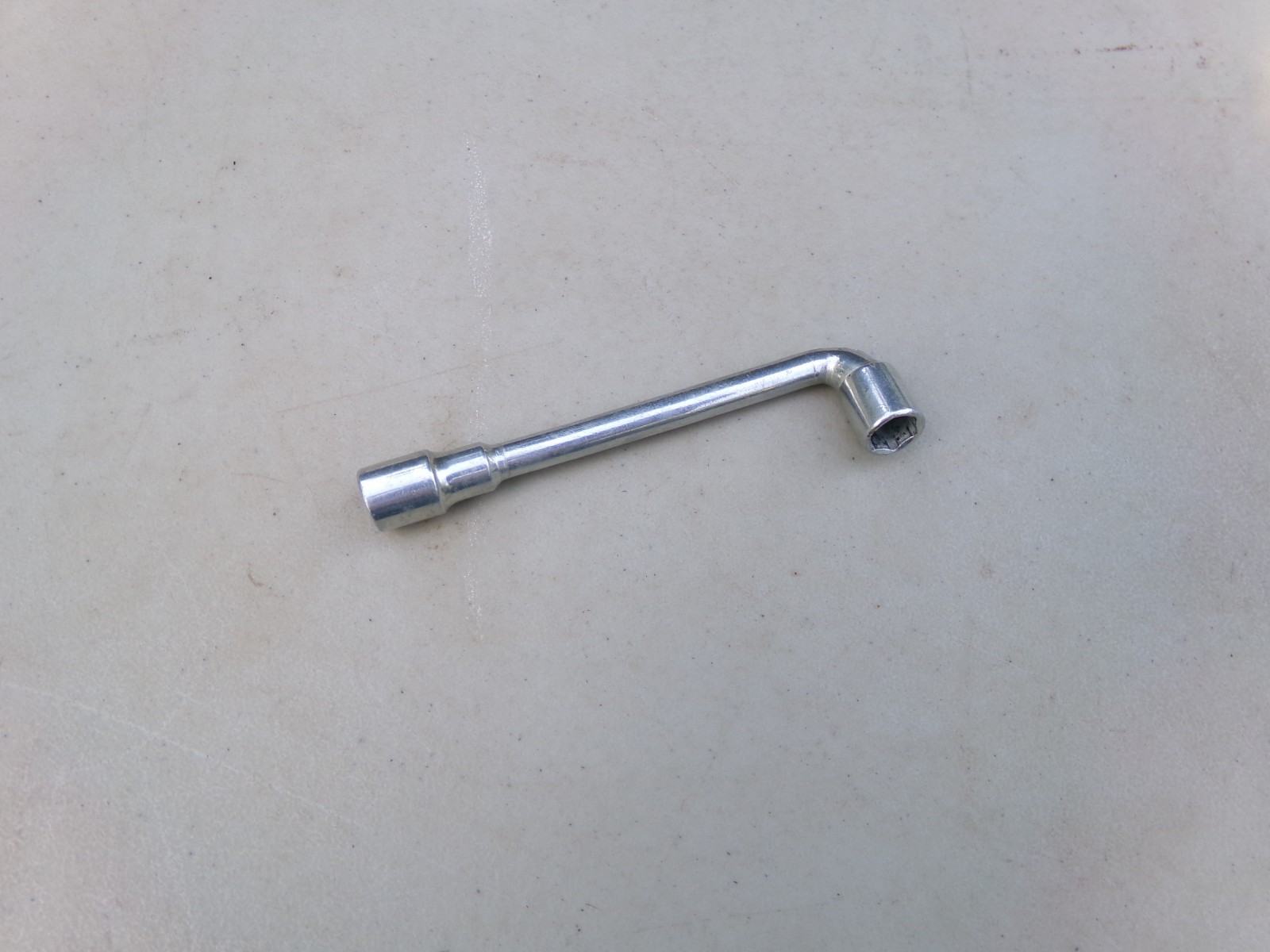 Double End Offset 10mm 6 Point Socket Wrench