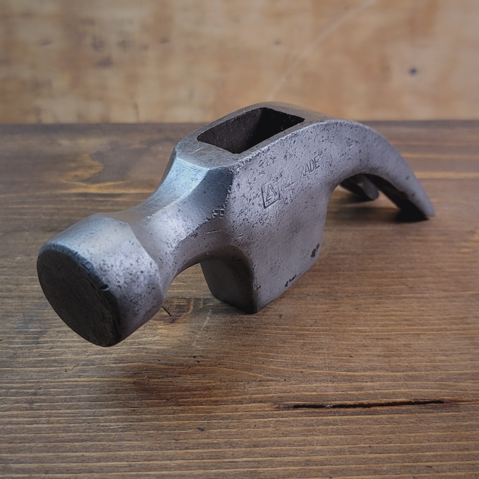 AllTrade Hammer Head Octagon Neck Curved Claw