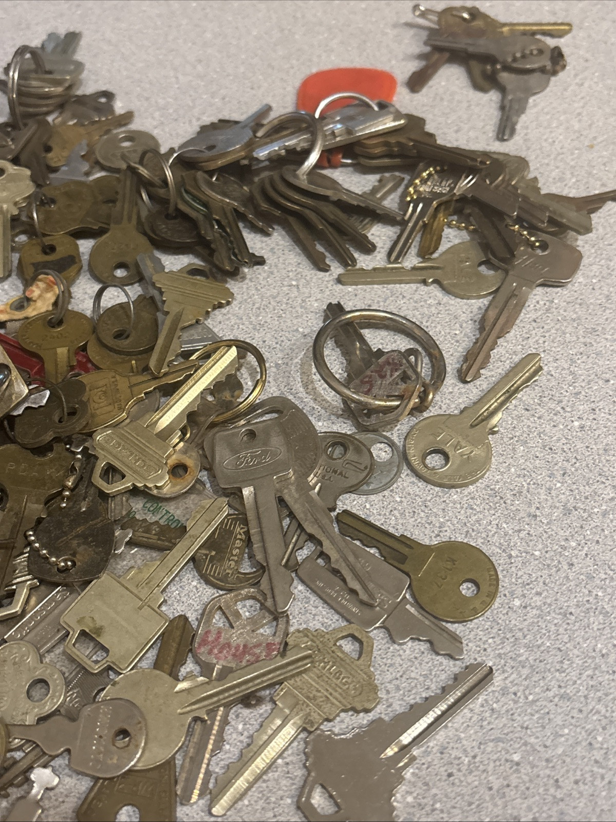 Lot of 200+ Misc Key Lot Ford GM Master Yale Schlage National Curtis Arctic Cat
