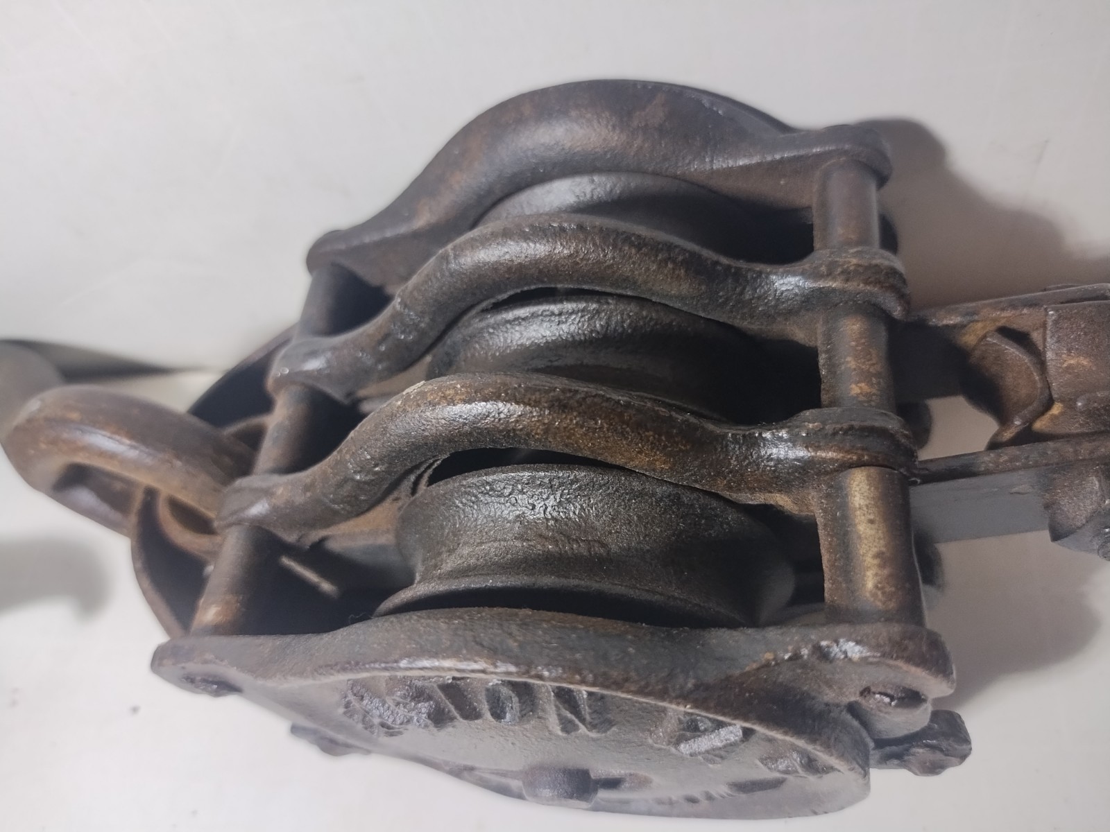 Antique Cast Iron Madesco Triple Pulley #4 Easton PA 1890-1920 Heavy