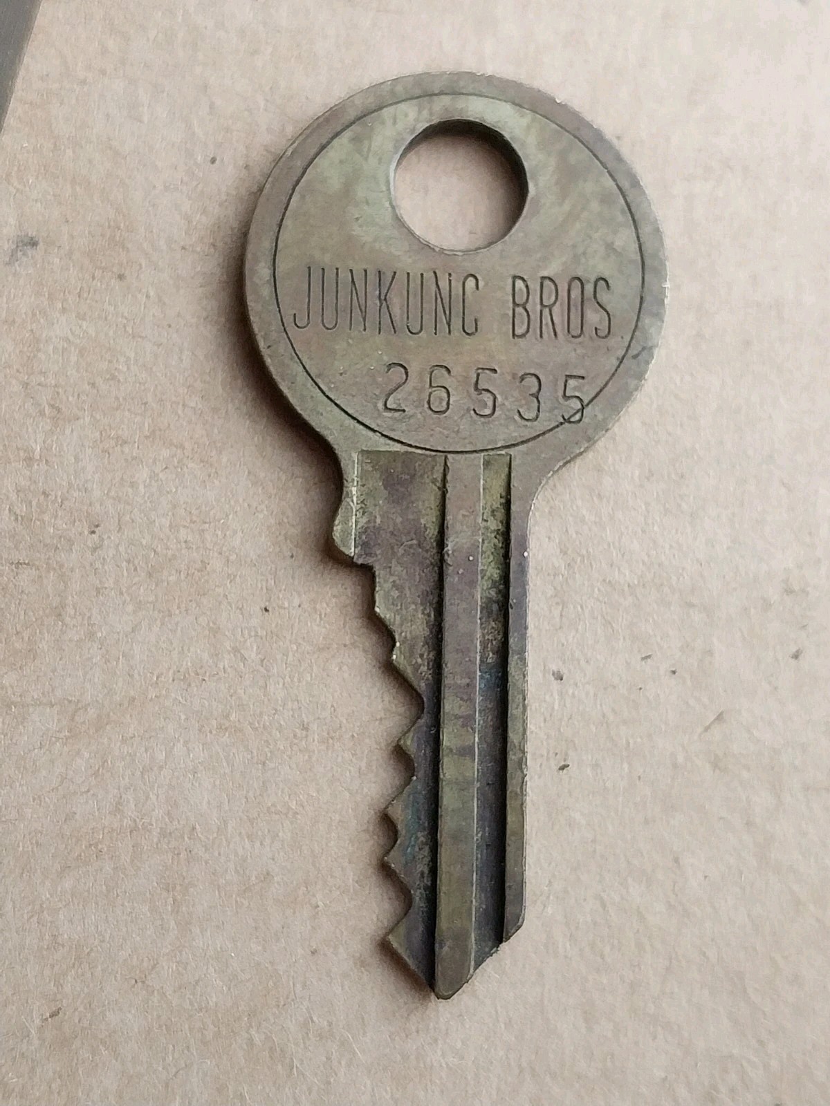 Vintage Junkunc Bros American Lock Co USA Brass Padlock With Key Series 570