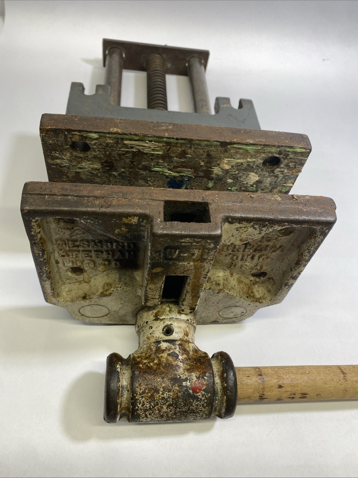 Vintage HEAVY Desmond Stephan W7 Wood Workers Under Bench Vice