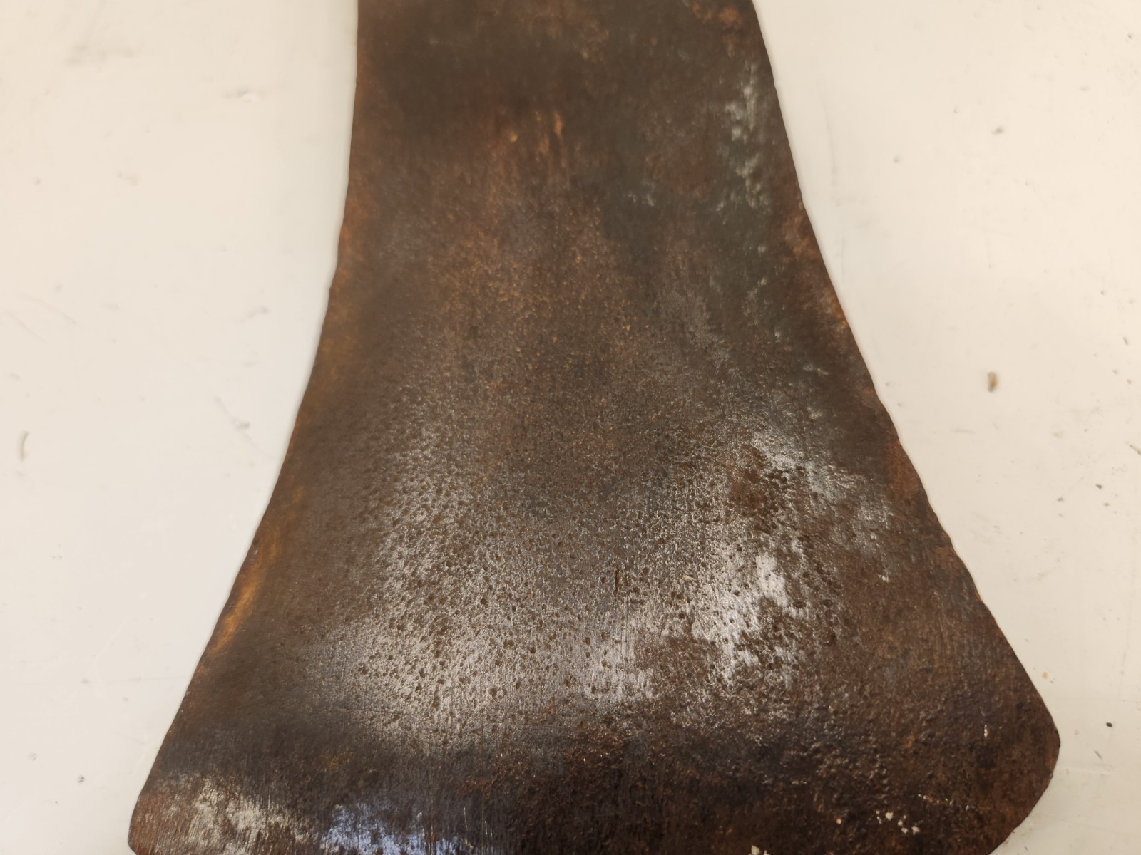 VINTAGE “STILETTO”- TRUE TEMPER KELLY WORKS DOUBLE BIT AXE HEAD- AXE