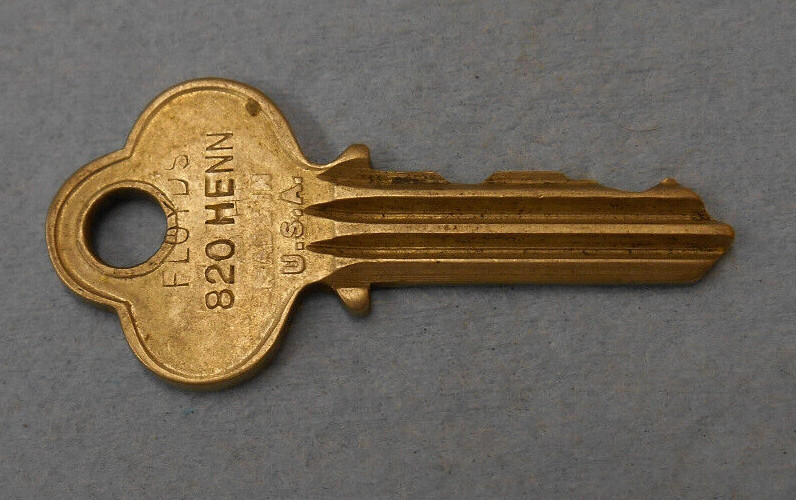Vintage Old Antique Brass Graham Mfg Co Derby Conn Key Floyd’s 820 Henn # 2631E