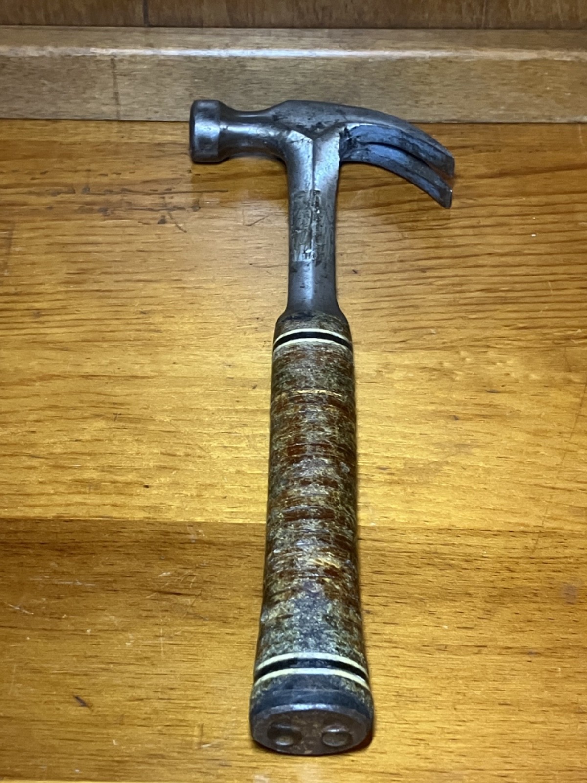 Vintage Estwing 24oz Stacked Leather Grip Claw Hammer One Piece Forged Steel