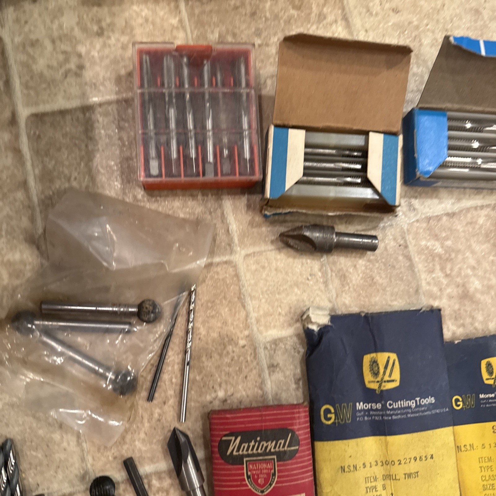 Huge Lot Machine Shop Machinist Tool Drill Bit 36 lb’s, small to large set+Taps