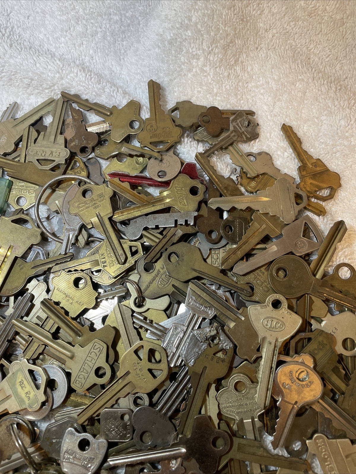 VTG 220+ Vintage Key Keys Lot House Skeleton Auto Cabinet Keys All Companies #3