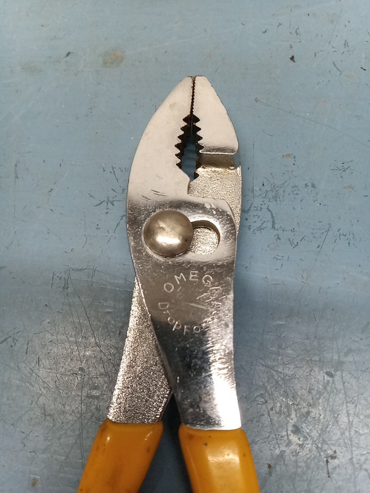 Omega Pliers (LL)