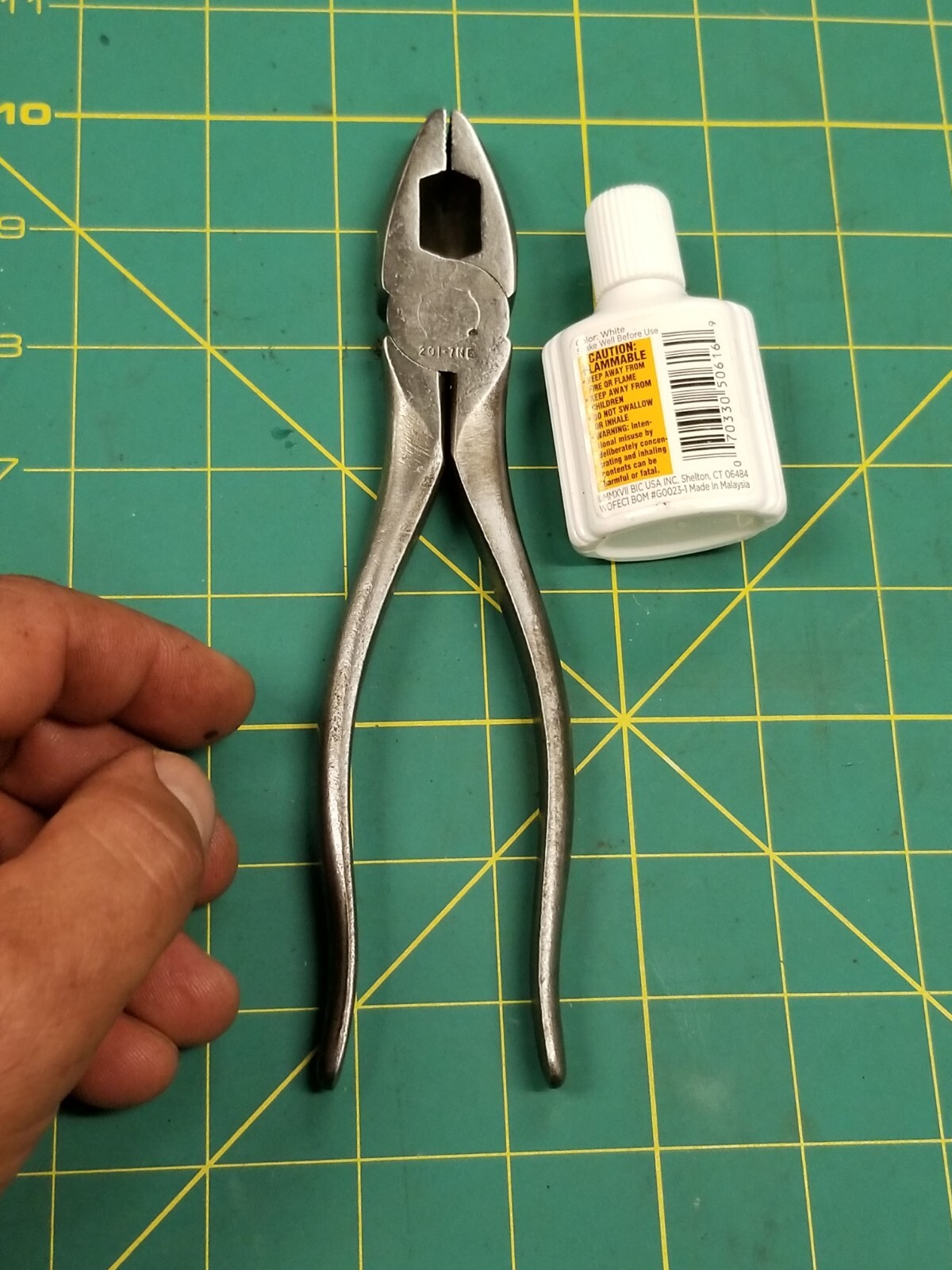 Vintage Klein Tools 201-7NE Linemans Pliers M-I-E Made In USA Date Code