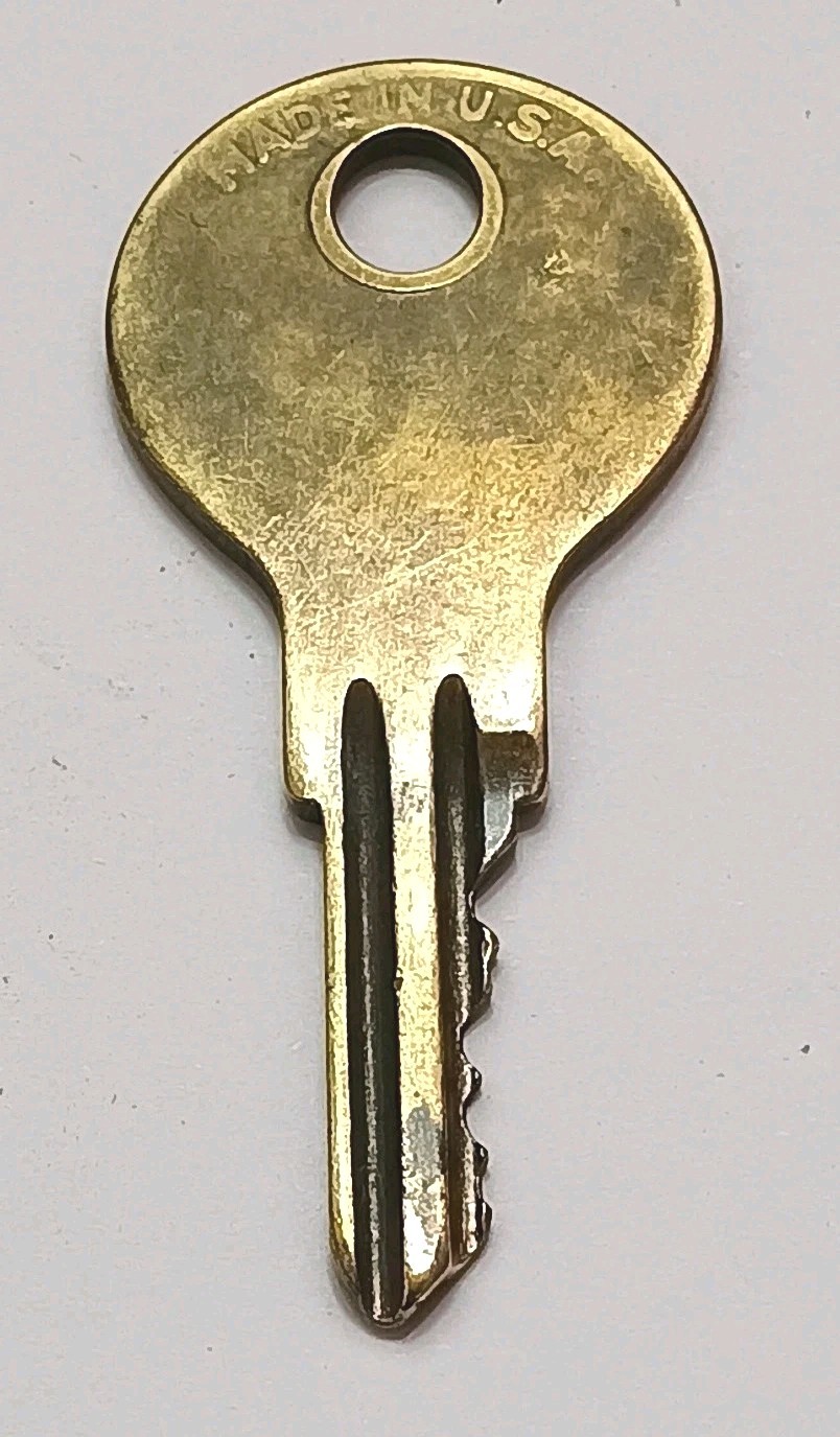 Vtg # PS761 Old Original Yale & Towne Mfg Co USA Brass Lock Padlock Key Free S&H