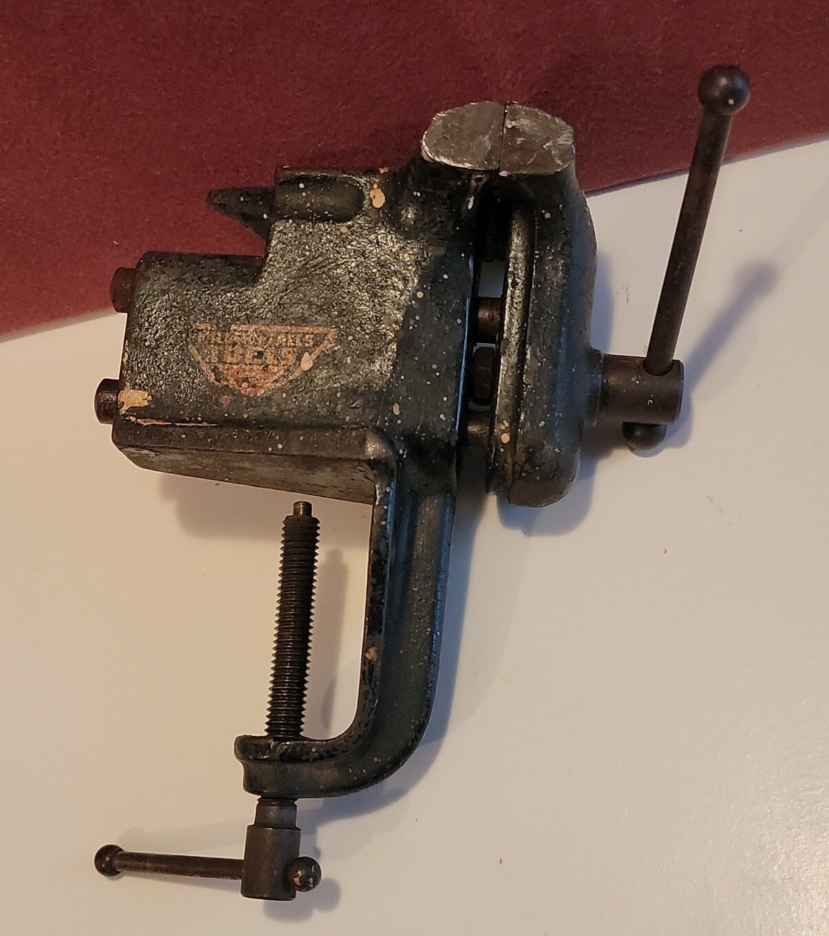 Vtg/Antique MILLERS FALLS 2 1/2″ x 2 1/2″ BENCH/COUNTERTOP CLAMP-ON VISE