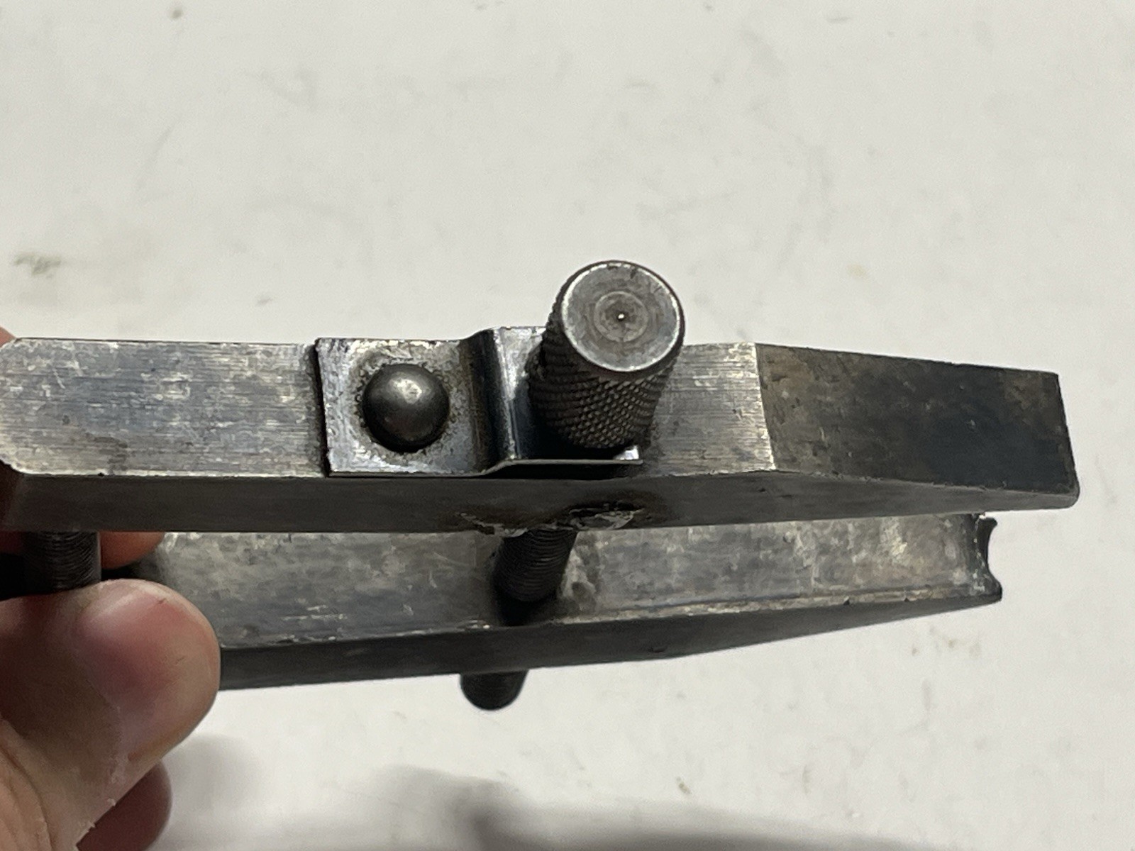 Vintage 1940’s Armstrong B-1 Cast Iron Pipe Cutter W/T-Handle + Clamp Pre-Owned