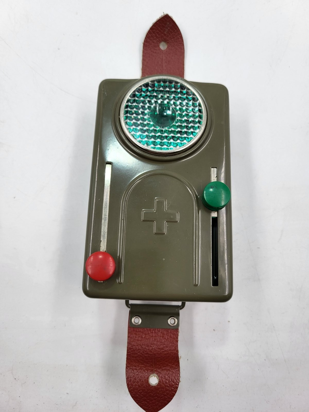 VINTAGE SWISS ARMY ELVES 1969 SIGNAL POCKET FLASHLIGHT TORCH LAMP GREEN RED LENS