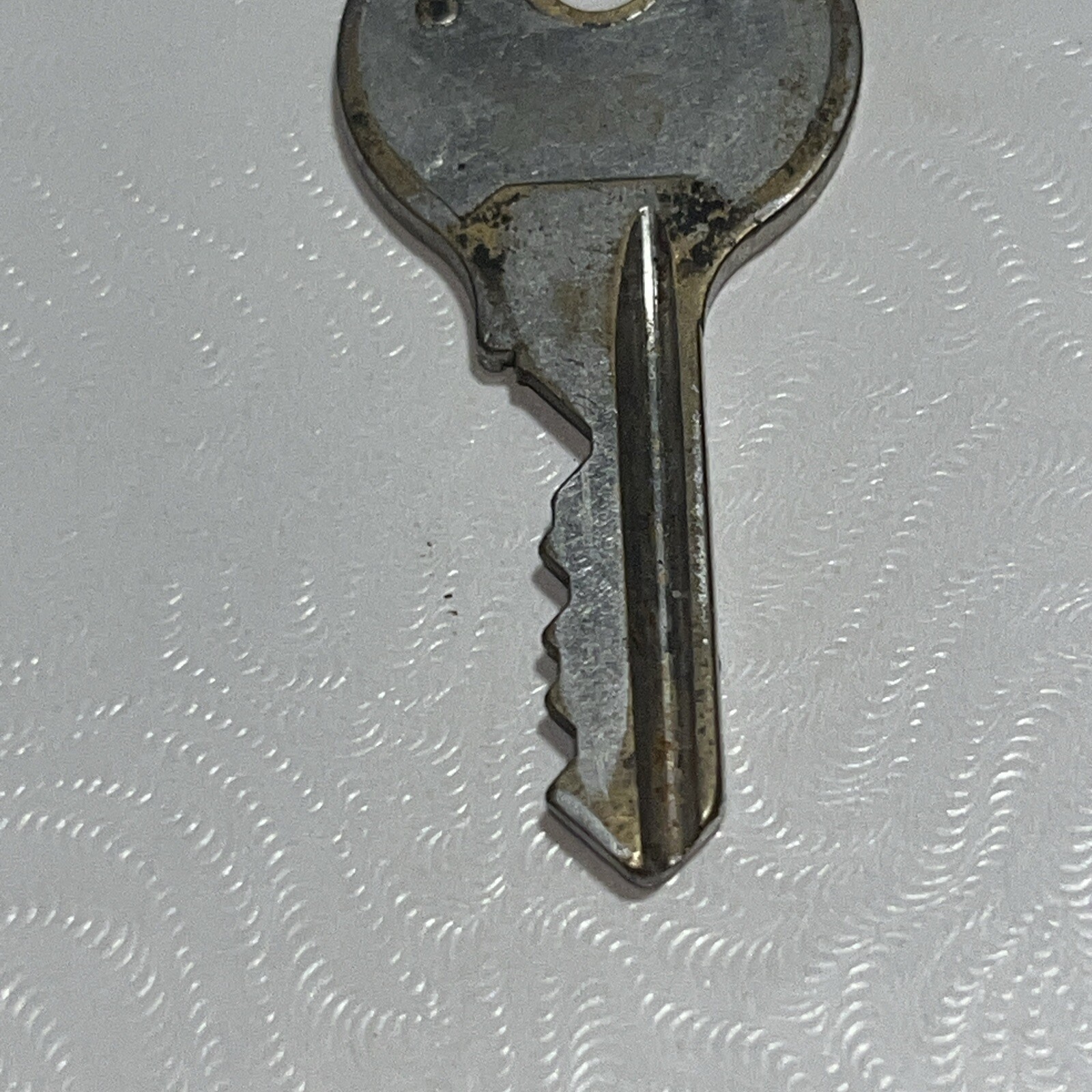 Vintage B 235 Key