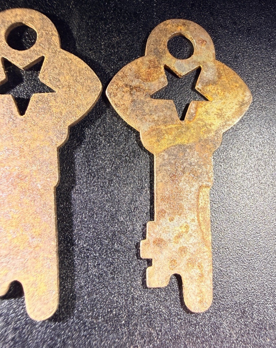 Vintage Warded Skeleton Keys Lot Star Bow Antique Iron Hardware Rustic Decor