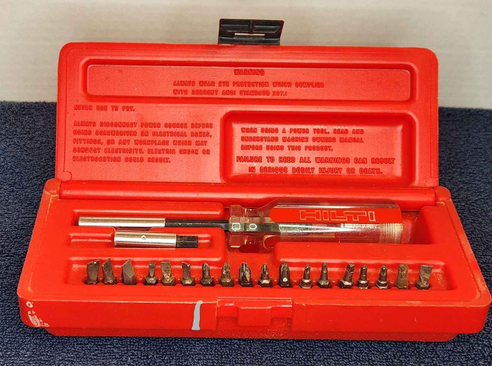 20-Piece HILTI Screwdriver Bit Driver Set + Red Case, Flathead is missing