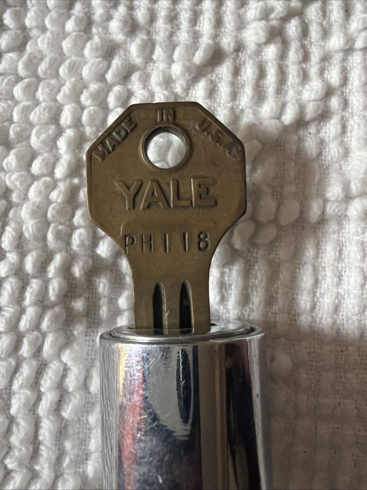 Working Yale & Towne Vintage Cylinder Lock & Brass Key PH118