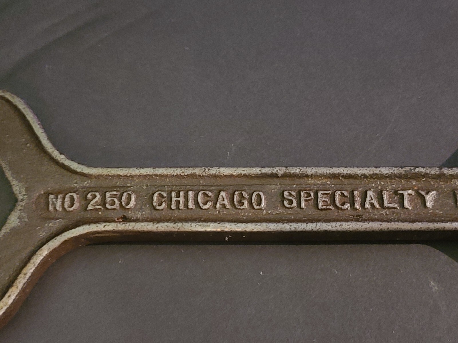 CHICAGO SPECIALTY MFG CO NO. 250 ~ MALLEABLE IRON 3-IN-1 SPUD WRENCH