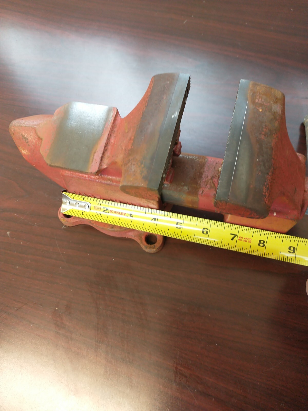 Columbian D43-1/2- M4 3 1/2 in. Jaw Swivel Bench Vise USA nice shape