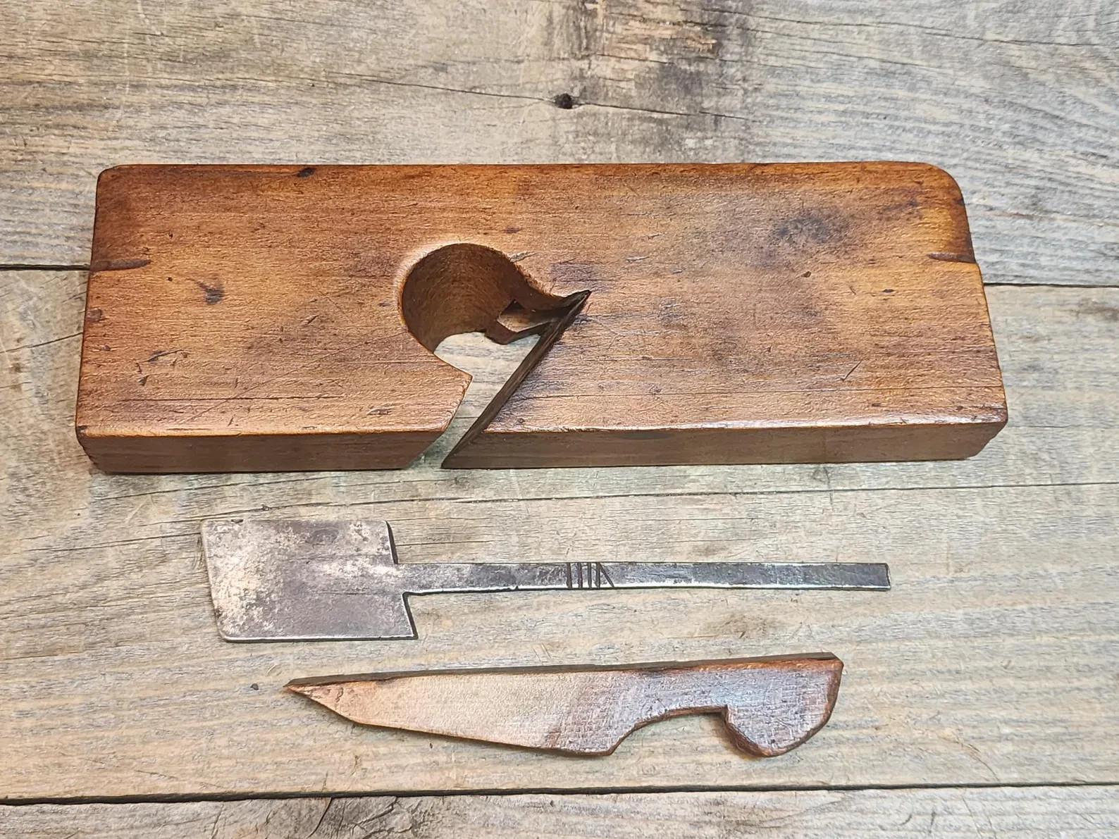 Vintage J. Creagh Straight Wood Molding Plane Woodworking Tool 0425-001