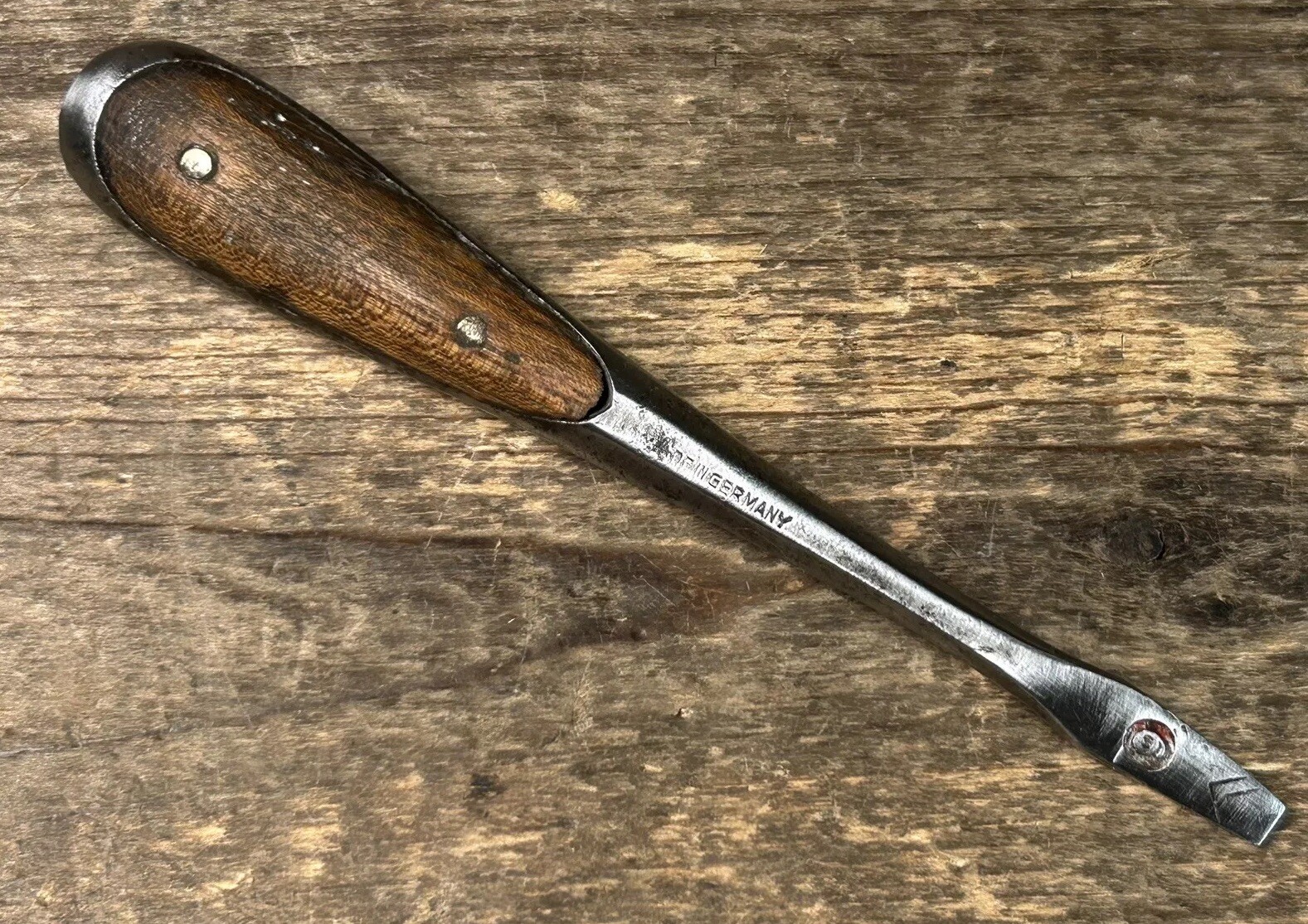 Rare No. 6, 6″ Perfect Handle Screwdriver with Hex Shaft, Chevron Marks, Germany