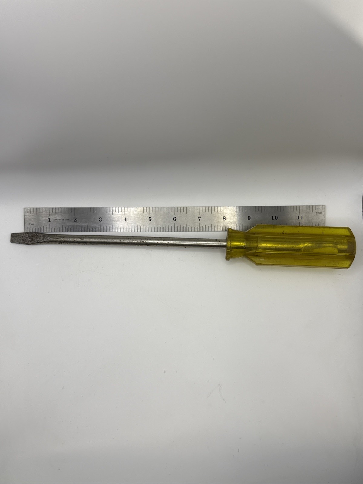 Globemaster – 13-1/4″ Screwdriver Heavy Duty – #2602 Vintage Japan