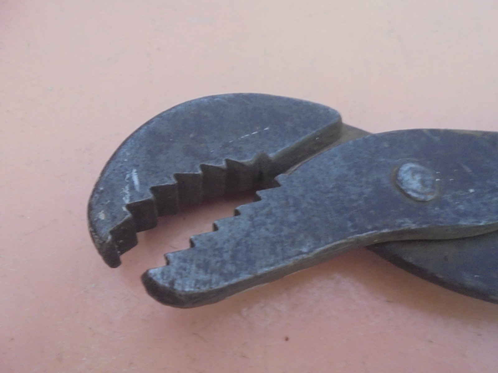 Vintage “Patent Pending” Bledsoe Trademark Minneapolis Alligator Jaw Pliers
