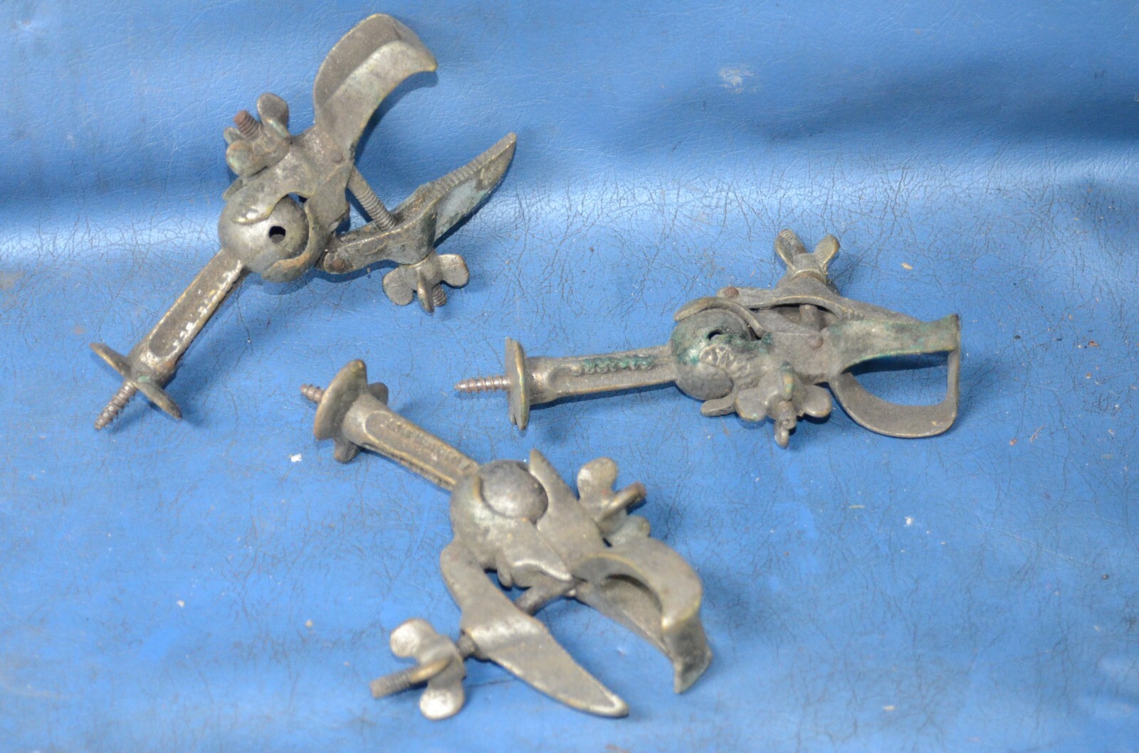 3- Vtg BRONZE Elmer Fell Patent Ball Articulating Pipe Clamp Vice Jig Screw Base