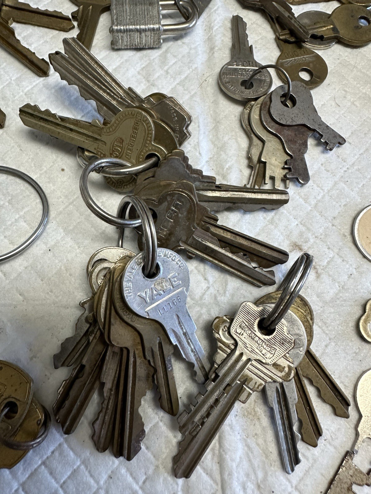 Almost 5 Pounds Old Vintage Keys Padlocks Fobs – Various Types