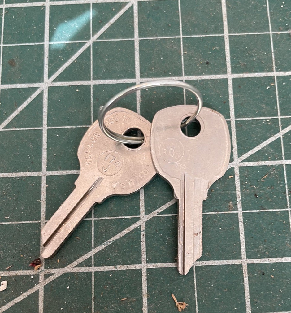 2 Keys Uncut Ro 174j National Locksmith Handyman Cams Cabinets Locks