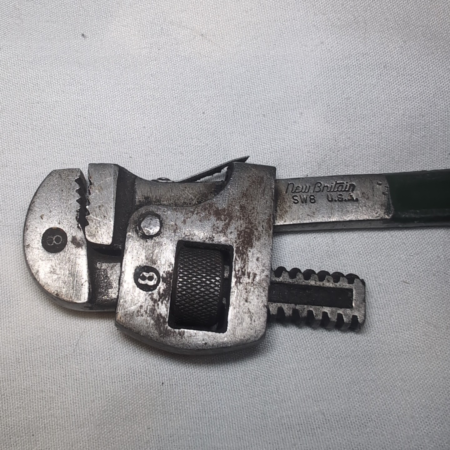 Vintage Monkey Wrench New Britain SW-8 Pipe Wrench 8″ Long Adjustable Wrench