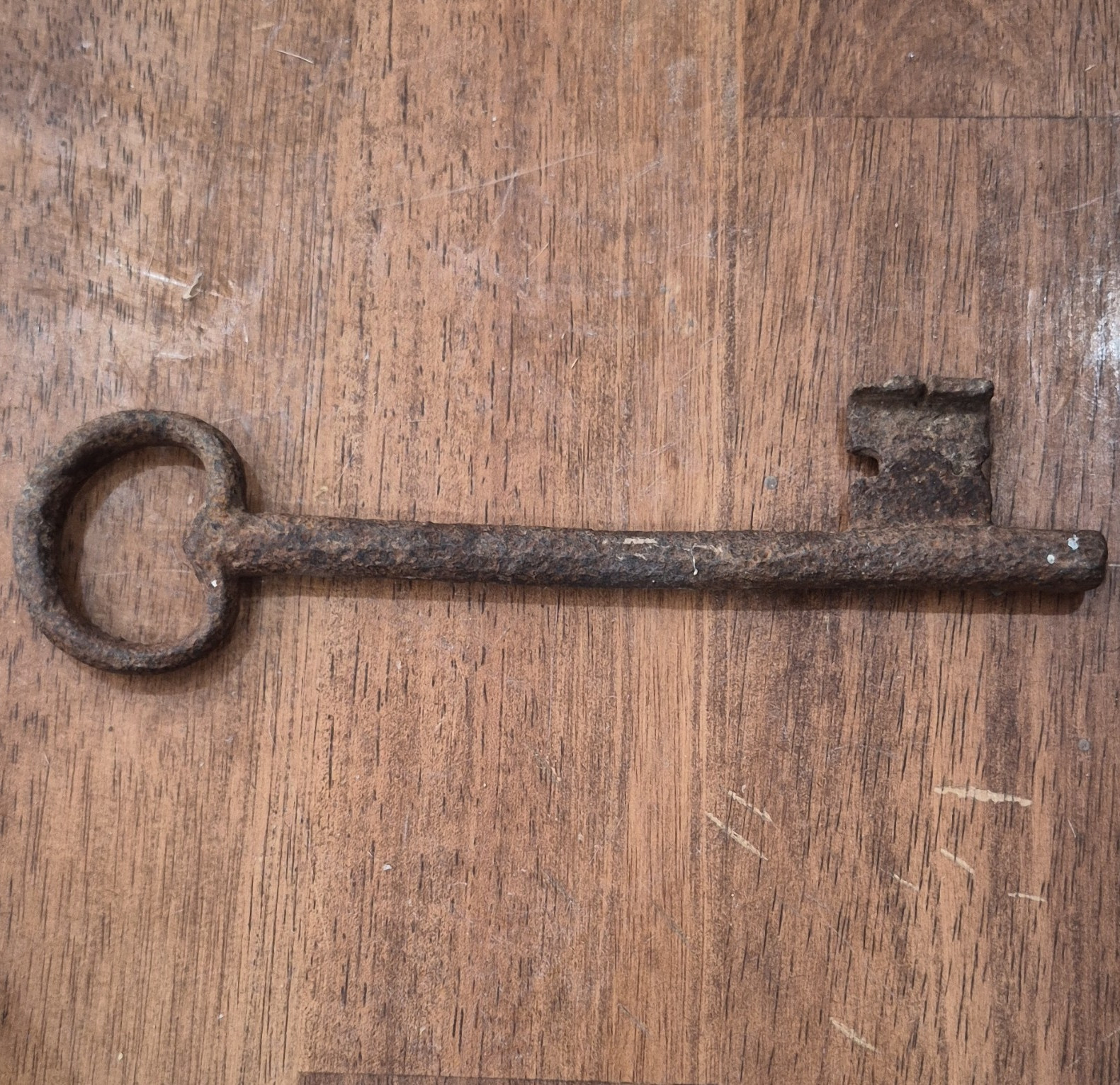 Antique Large Iron Metal Skeleton Key Round Bow Rustic Patina Rusty Finish
