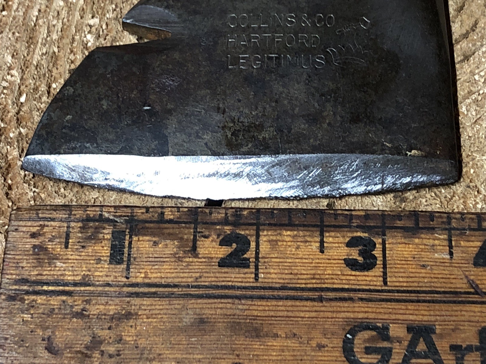 COLLINS LEGITIMUS Carpenter Axe or Half Hatchet Head. **Cracked. Wall Hanger