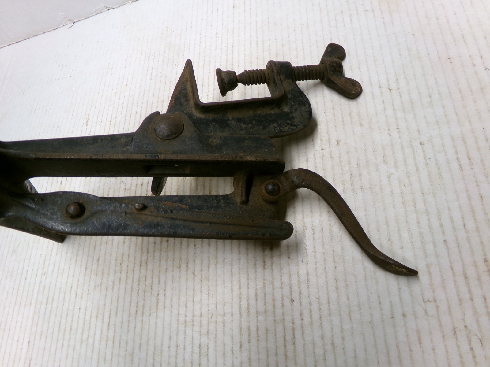 Vintage Hand Saw Sharpening Vise 10″ Jaws