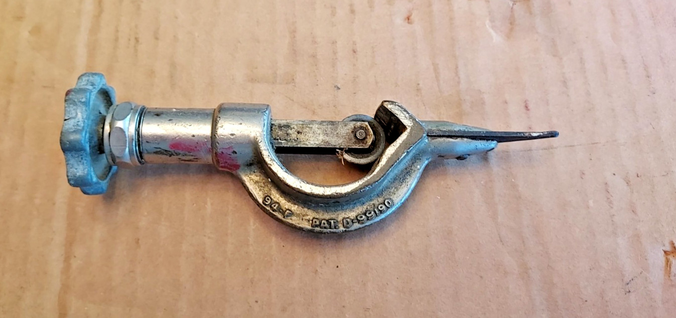 Vintage Imperial Brass No. 94-F tubing cutter. Made in Chicago, USA.
