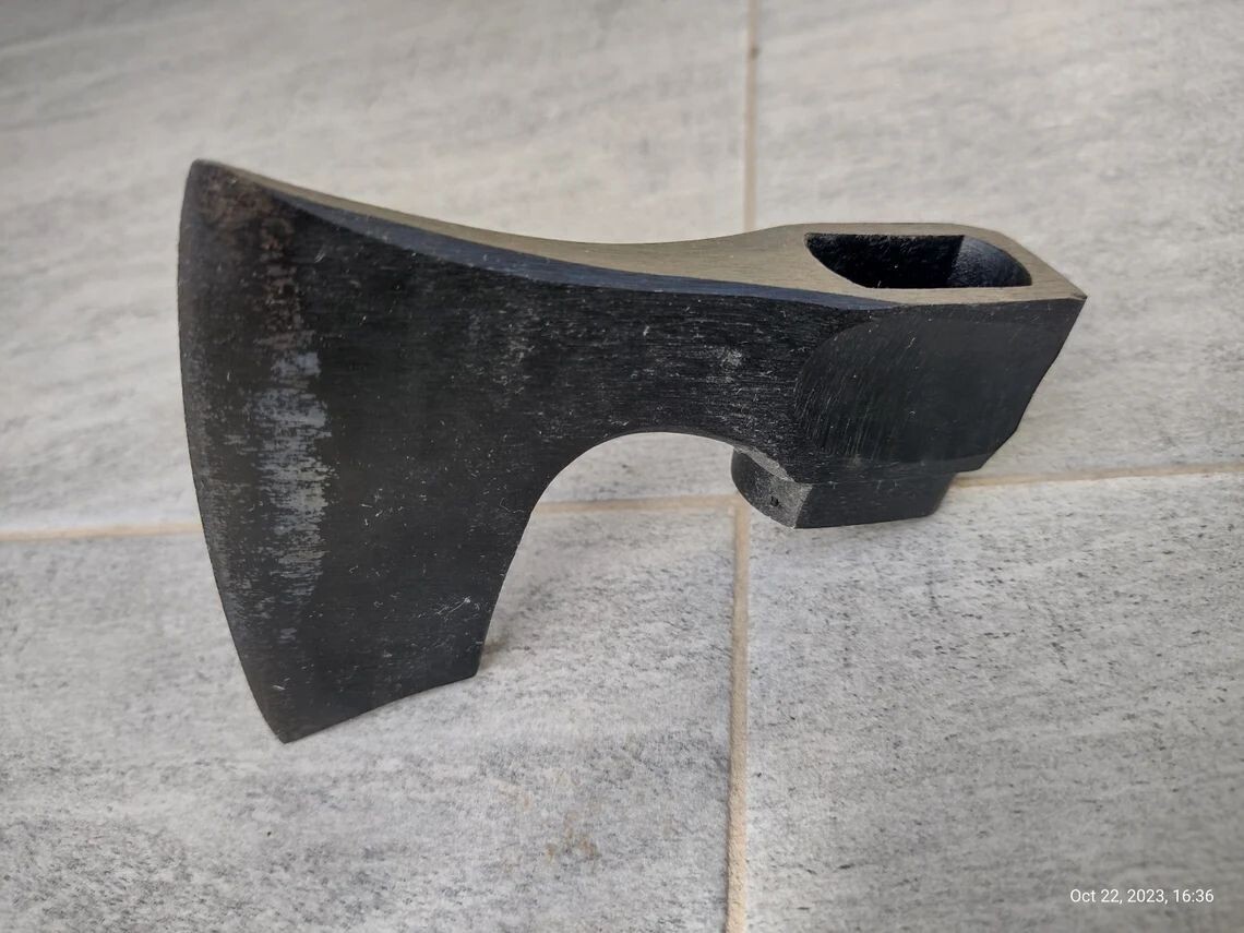 Bearded axe hatchet compact HEAD – Viking type