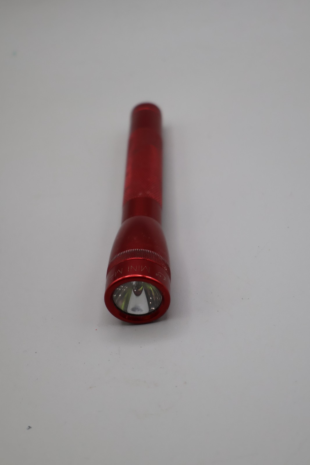 Mini Maglite Flashlight AA Red 6″ Mag Instruments California Vintage- Dut’s Deal