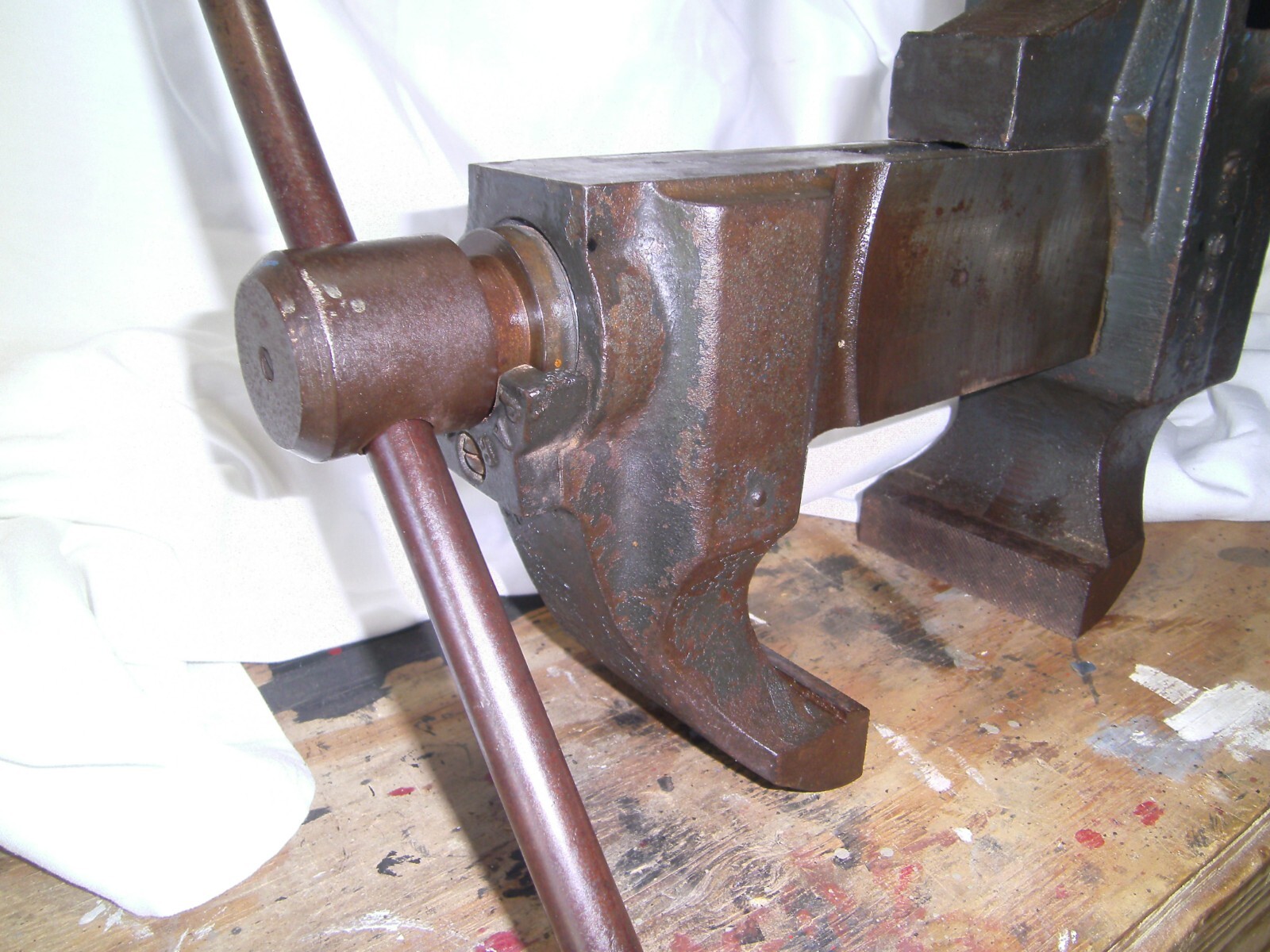 Vintage The Chas Parker Co. 954. 1/2 Meriden CT USA Bench Vise (Pick-up Only)
