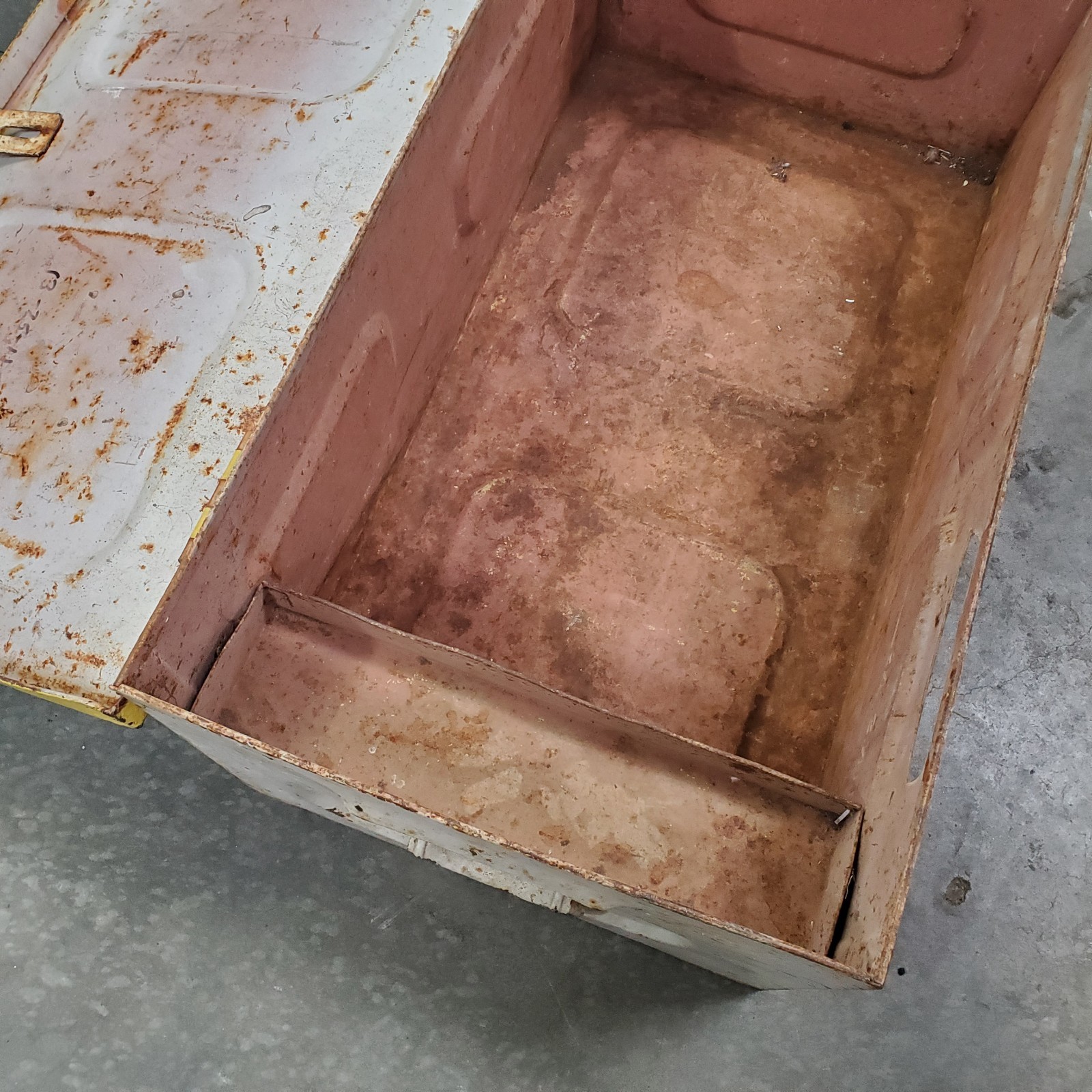 VTG Industrial Metal Storage Chest Carpentry Shabby Chic Yellow White Box 26X10