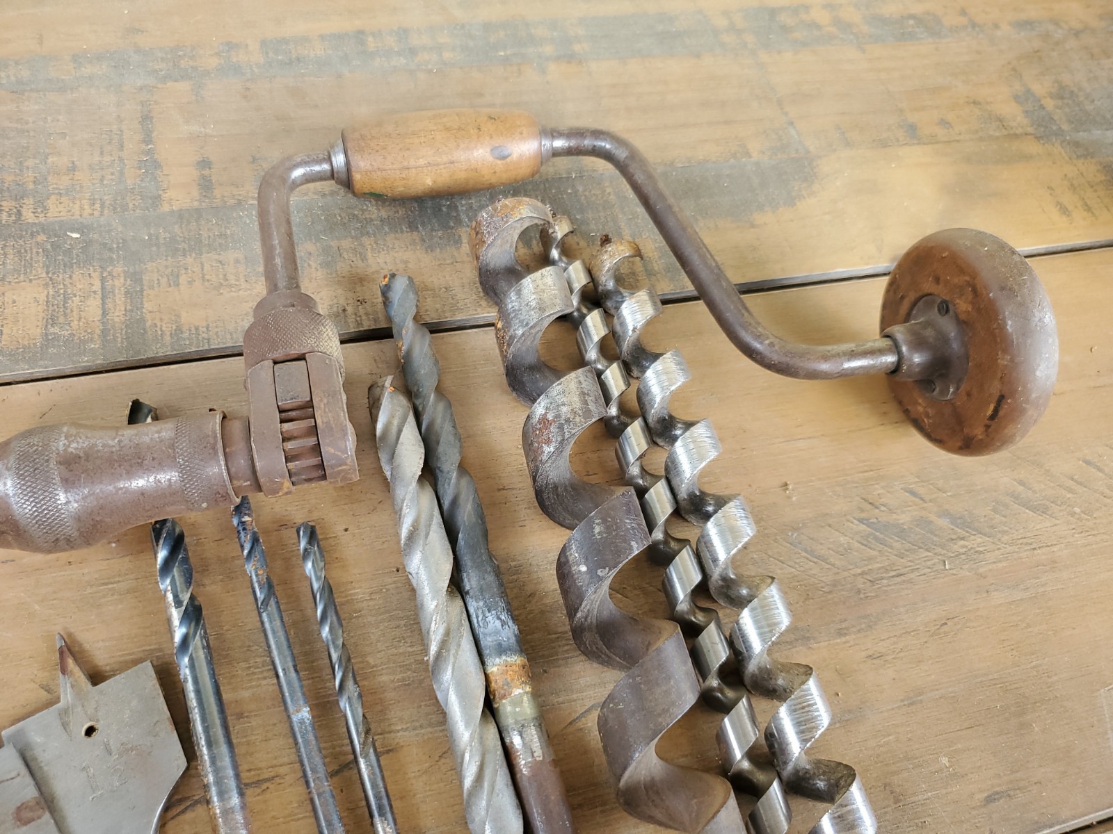 Vintage Hand Auger Wood Hand Brace Drill w 16+ Bits Irwin Craftsman Greenlee Lot