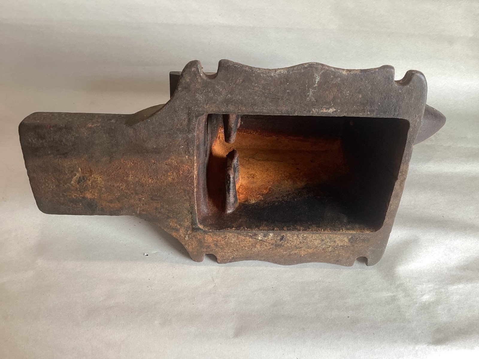Antique Cast Iron 380A Anvil 18 Lbs
