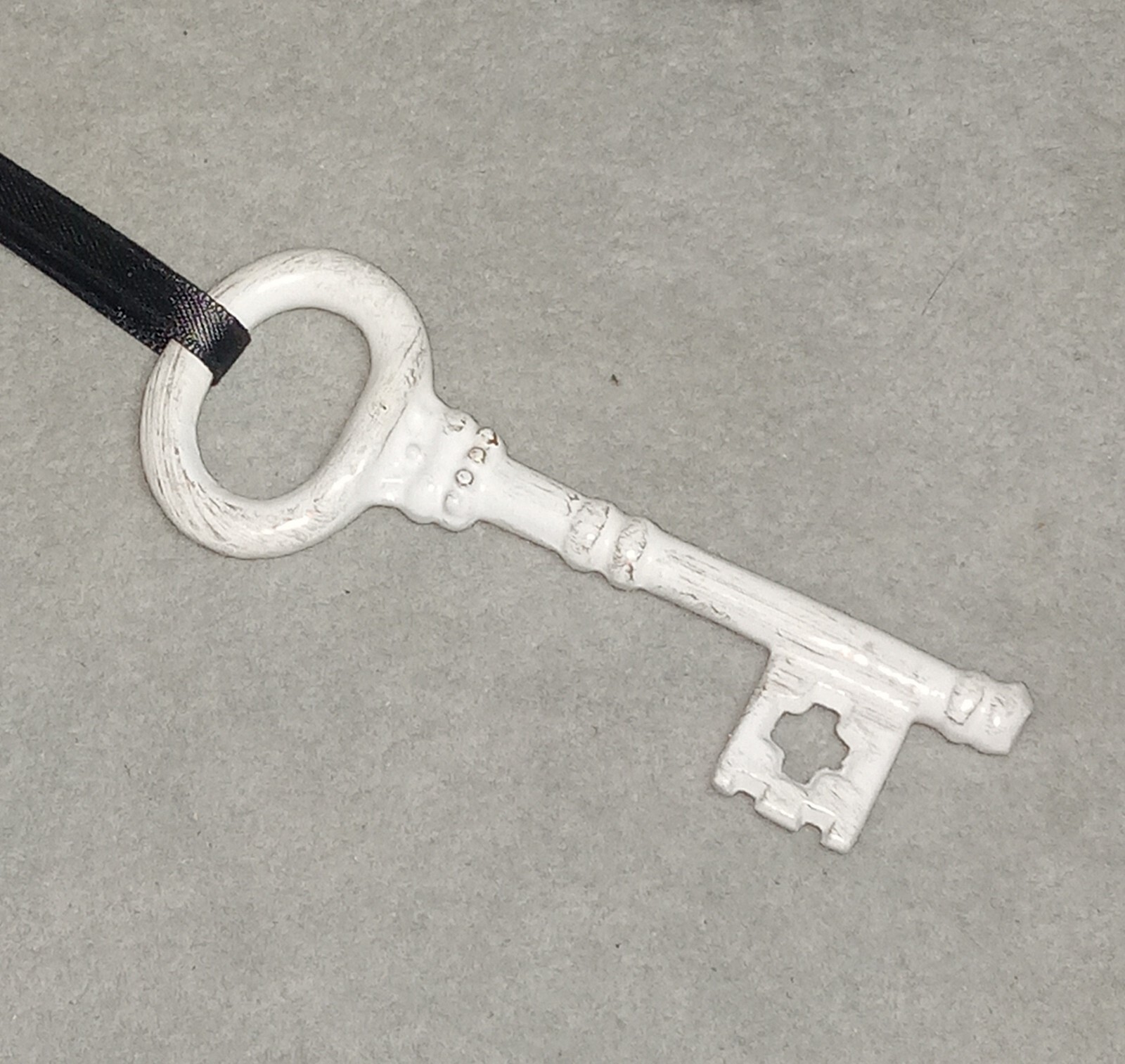 Shabby Chic Large Key Decor 4″ Long White Antique Look Black Ribbon