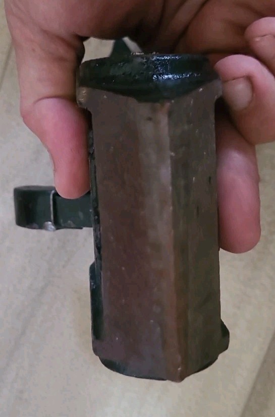 The Great Divider Axe Head Vintage Wood Splitting Maul – Excellent Condition