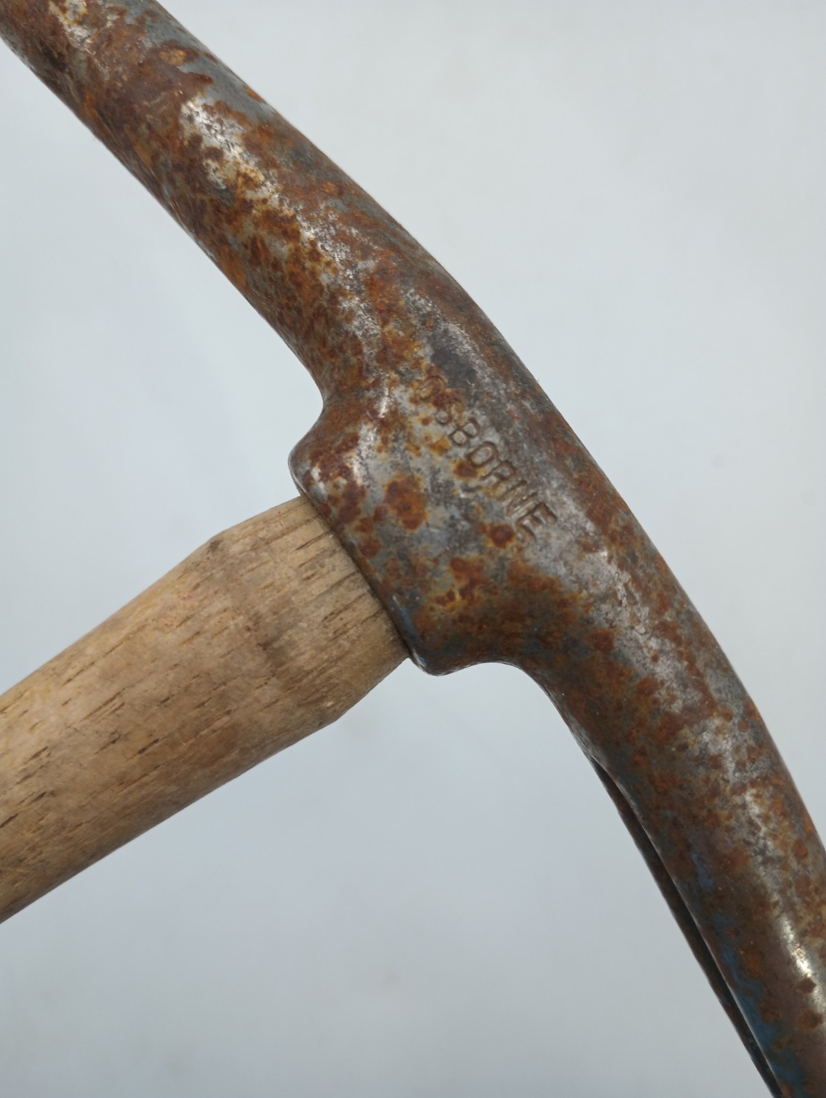 Vintage C.S. Osborne Magnetic Tip Upholstery Tack Hammer 11″
