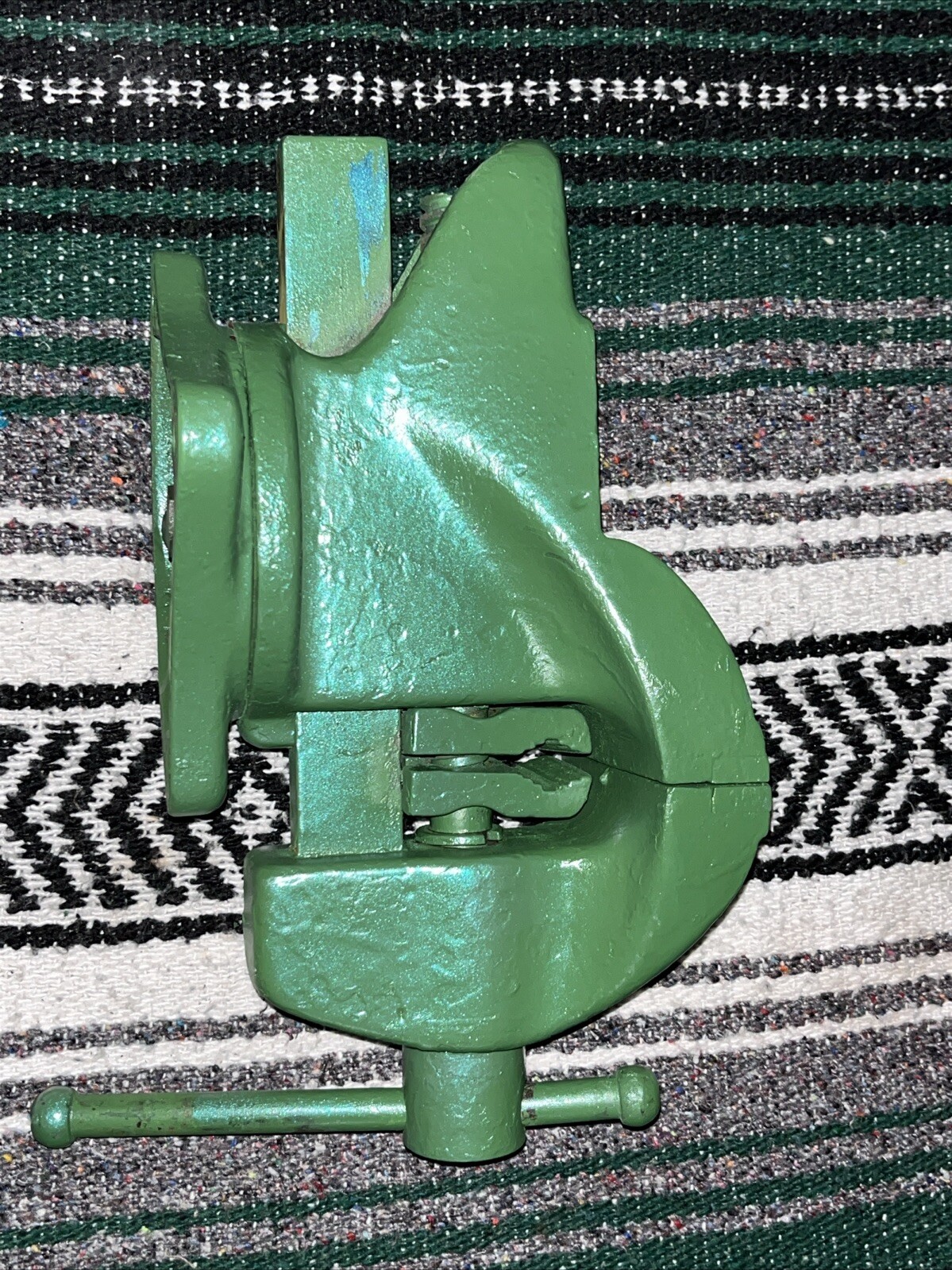 Vintage Wards Master Quality Vise #1 Anvil Swivel Bench Vise USA Made Rare
