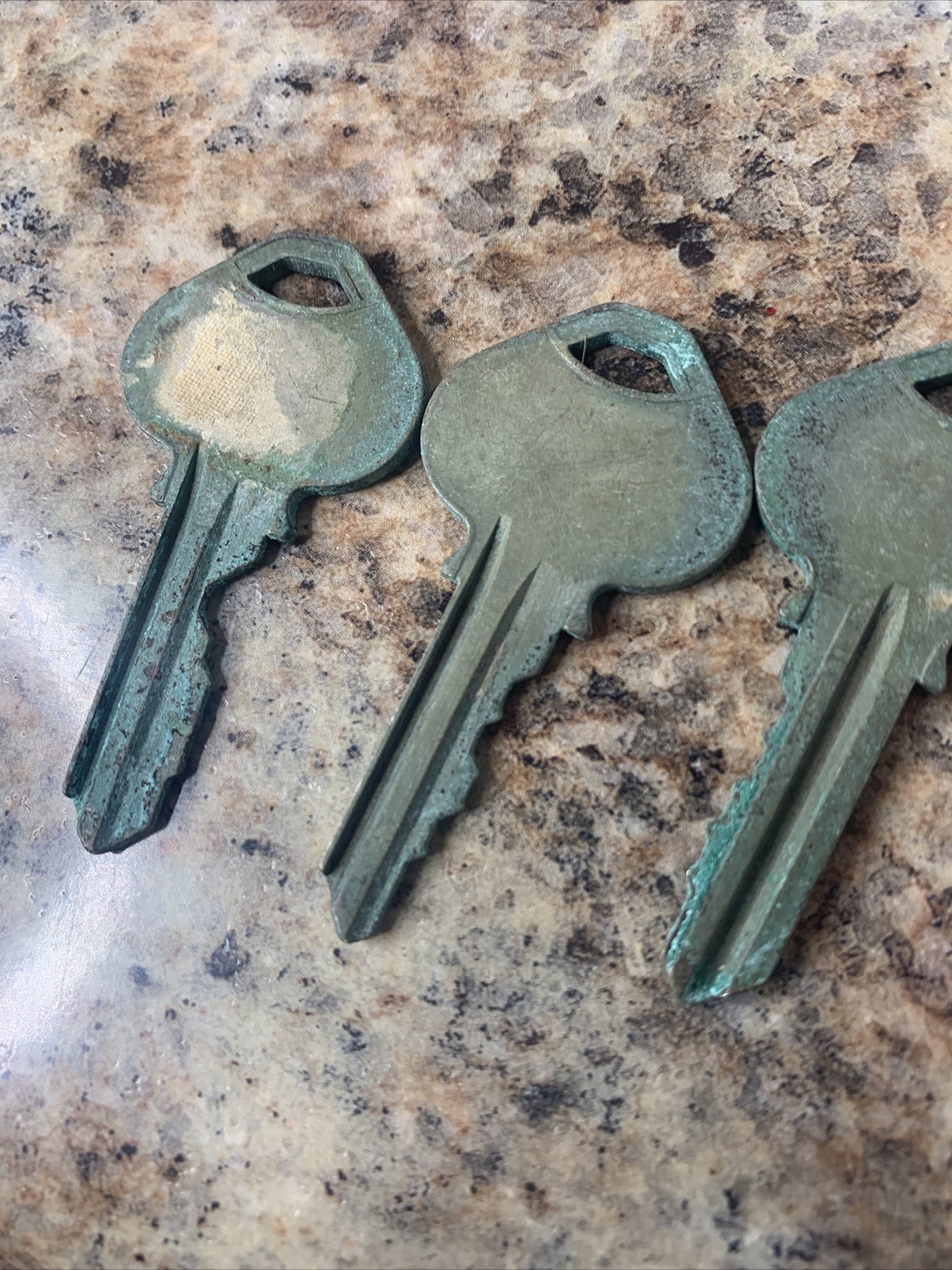5 Vintage Essex Russwin Key Art Deco Antique